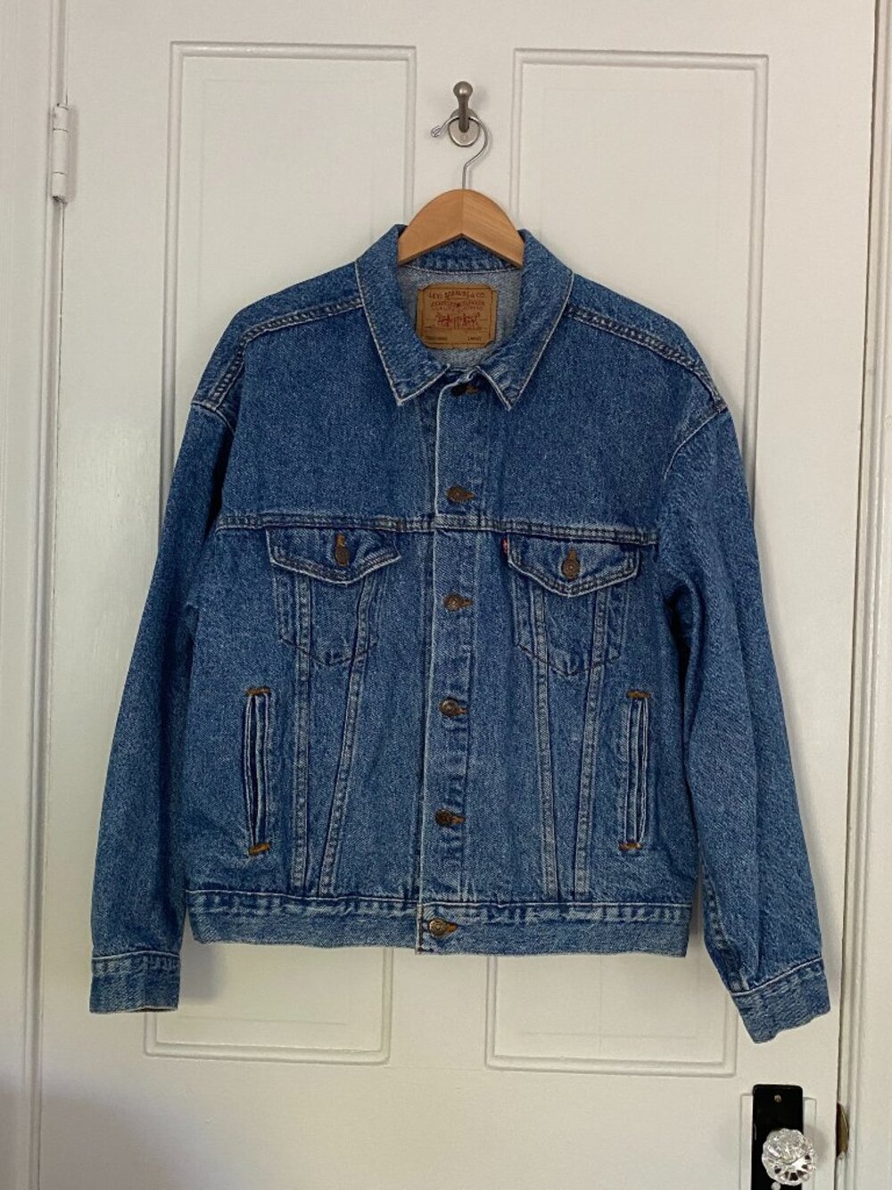 Levi's jean jacket size men's large
